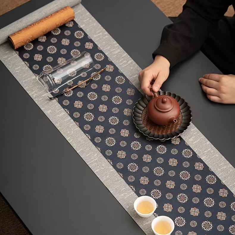 Retro Chinese-style Minimalist Brocade Tea Set Embroidered Elegance Of Ancient Patterns On High-Quality Fabric Tea Set
