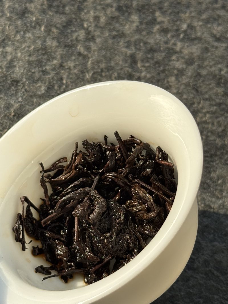 20-Year-Old Dark Tea From China. 300g Liu Bao Tea Gift Box Packaging. With A Rich And Mellow Flavor, It Is Perfect For Gifting.​ - Image 3