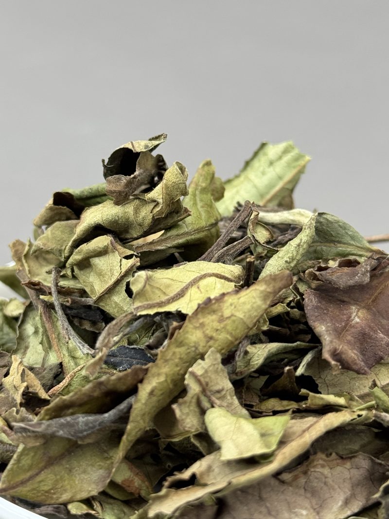 Chinese Organic White Tea Gift Box Packaging Of Organic White Tea 300g Fresh Fragrance, Clear Soup Color, and Harmonious Taste - Image 2