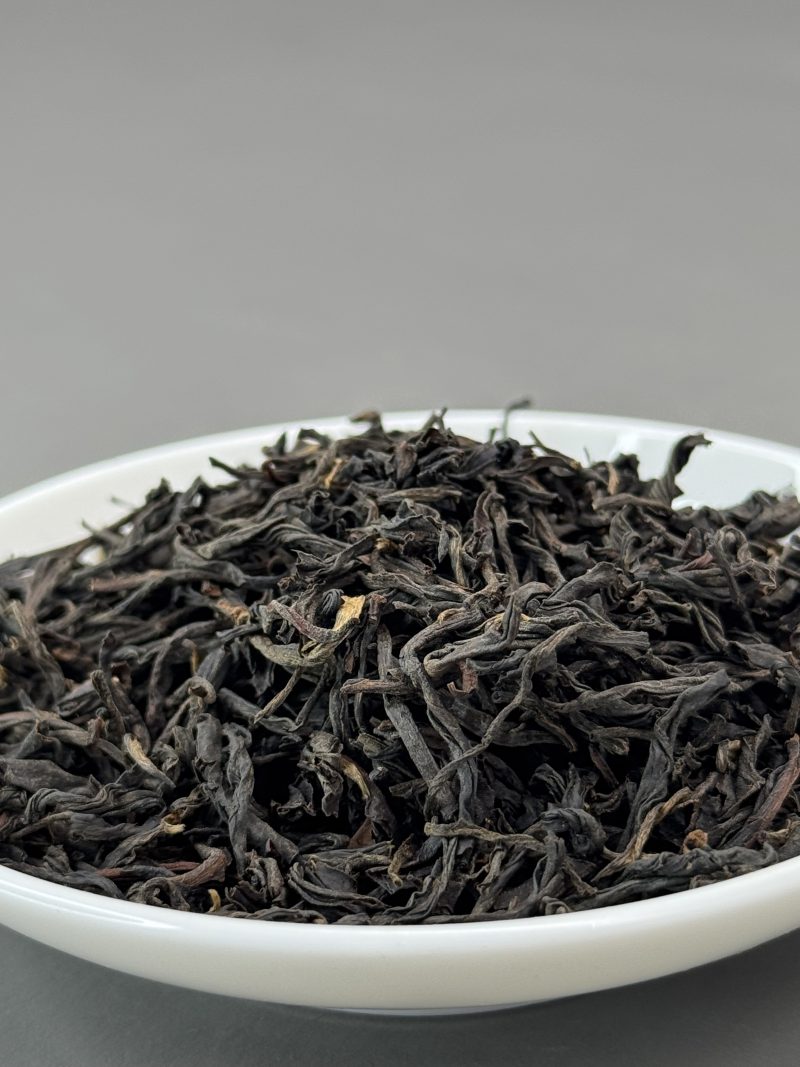 Organic Chinese Black Tea 300g Gift Box Organic Red Peak Tea Soup Is Bright Red In Color And Has A Refined Aroma - Image 2