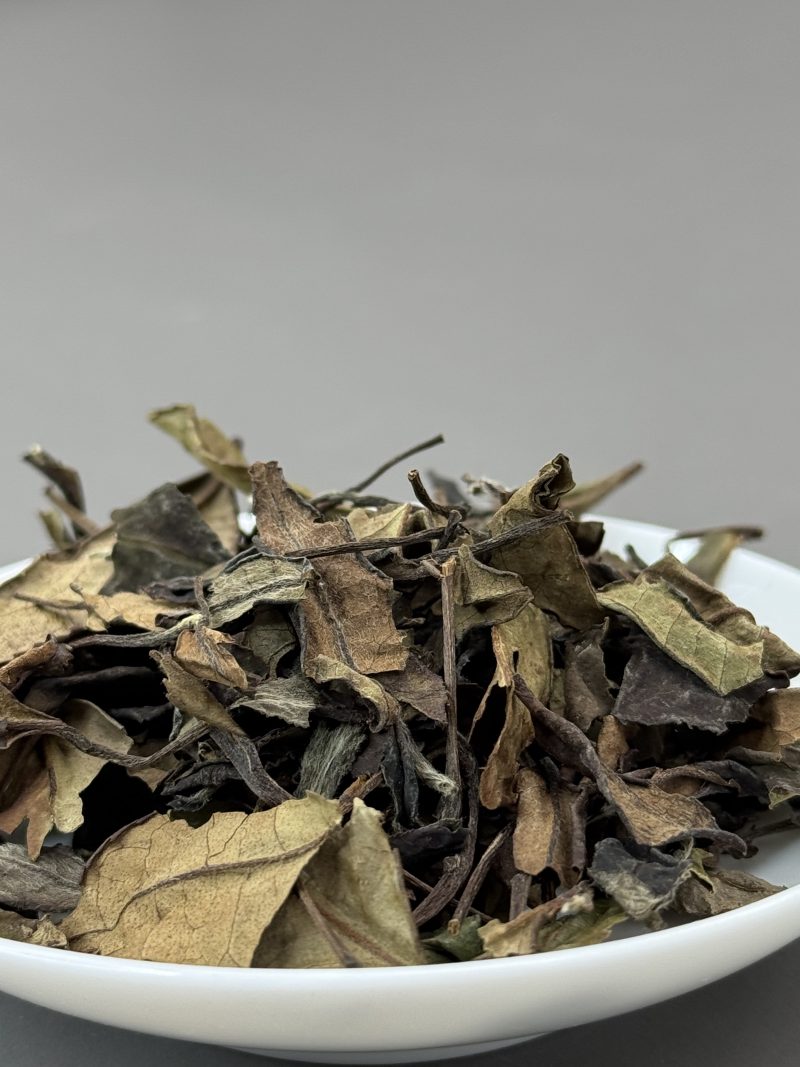 Chinese Organic White Tea Organic White Peony Tea Gift Box Fresh Floral Fragrance, Clear Soup Color, Chinese White Tea - Image 2